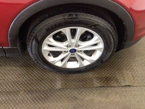 Used 2017 Ford Escape SE FWD image 25