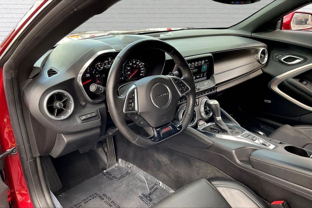 Used 2016 Chevrolet Camaro SS RWD image 15