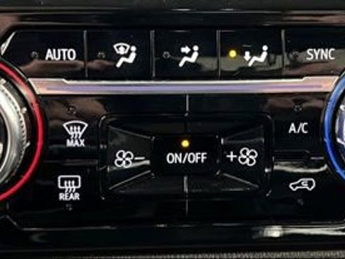 Used 2025 GMC Sierra 1500 Elevation w/ Preferred Package image 36