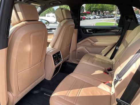 Used 2019 Porsche Cayenne S AWD/4WD image 41