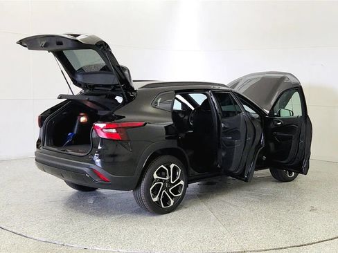 New 2026 Chevrolet Trax RS w/ Driver Confidence Package FWD image 12