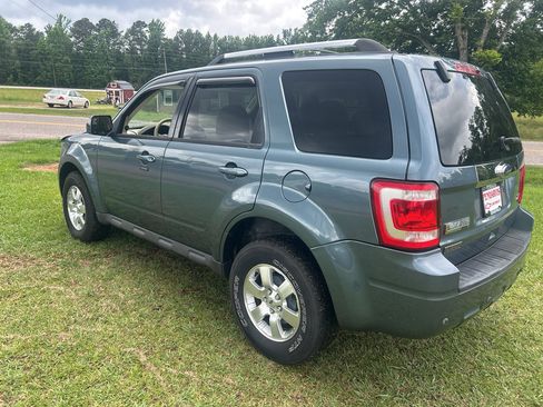 Used 2011 Ford Escape Limited w/ 302A Rapid Spec Order Code FWD image 13