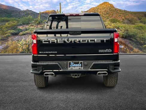 Used 2022 Chevrolet Silverado 1500 High Country AWD/4WD image 9