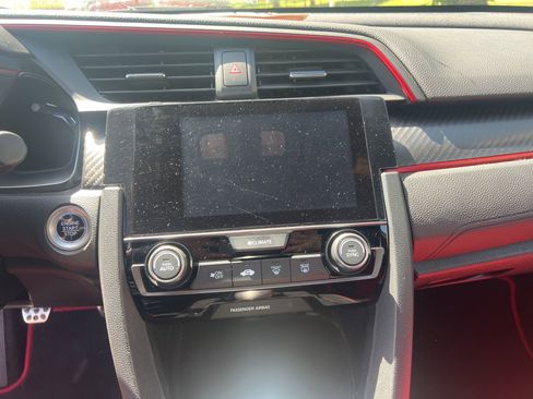Used 2018 Honda Civic Type R image 17