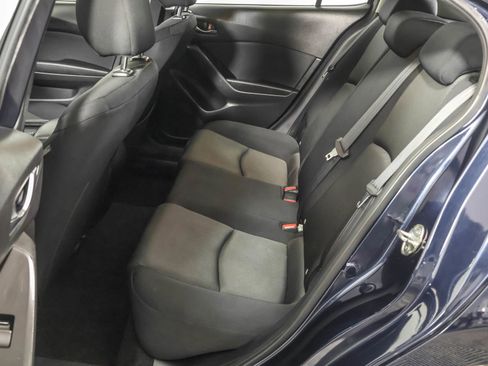 Used 2017 MAZDA MAZDA3 Sport image 34