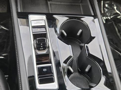 Used 2024 Volkswagen Atlas SE AWD/4WD image 13