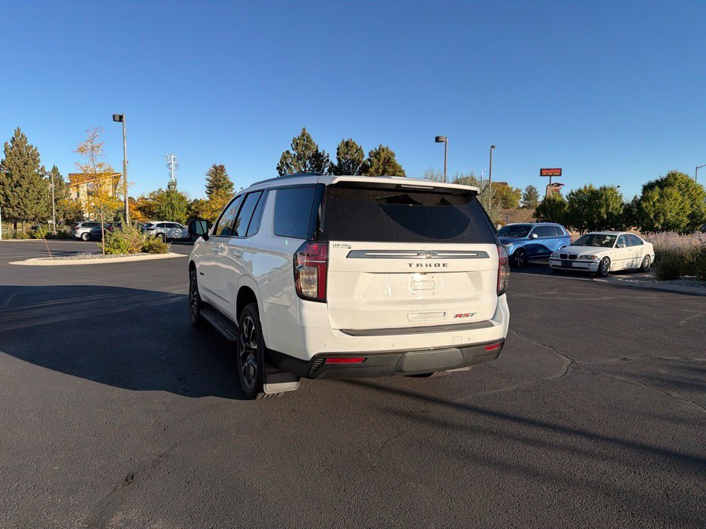 Used 2021 Chevrolet Tahoe RST w/ Luxury Package AWD/4WD image 3