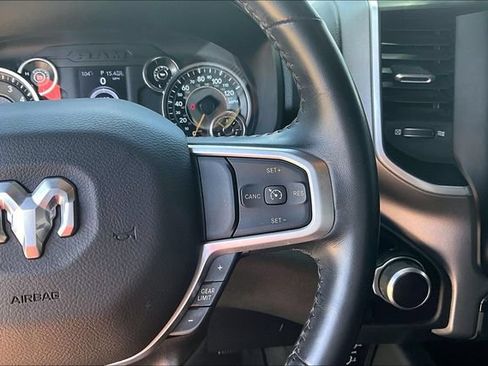 Used 2022 RAM 1500 4x4 Crew Cab image 20