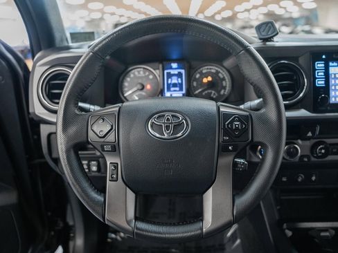 Used 2017 Toyota Tacoma TRD Off-Road w/ Tow Package (A/T) image 38