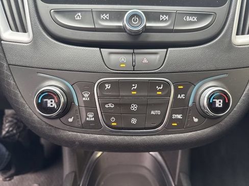Used 2024 Chevrolet Malibu LT FWD image 18