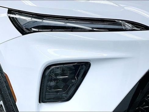 Used 2025 Buick Enclave Sport Touring image 34