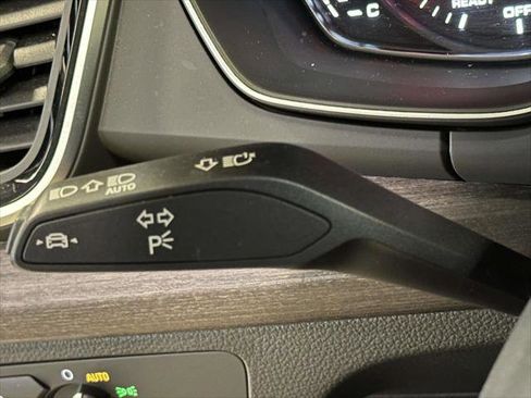 Used 2024 Audi Q5 2.0T Premium image 21