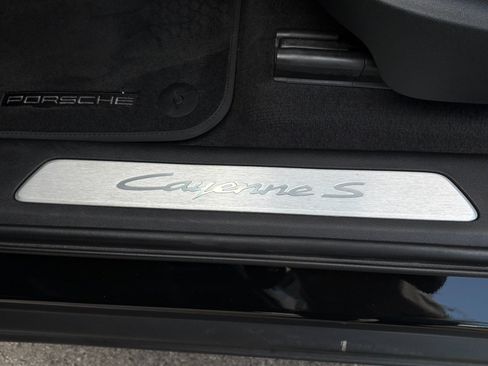 Used 2025 Porsche Cayenne S AWD/4WD image 55