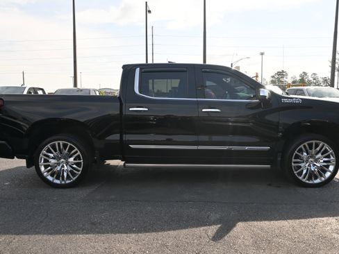 Used 2023 Chevrolet Silverado 1500 High Country AWD/4WD image 17