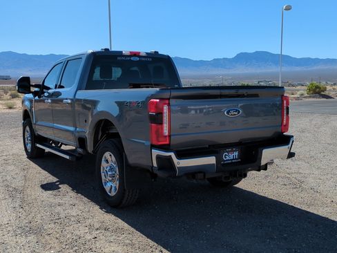 Used 2025 Ford F350 Lariat AWD/4WD image 5
