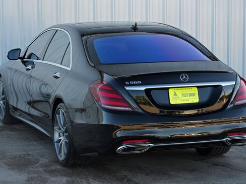 Used 2018 Mercedes-Benz S 560 Sedan w/ AMG Line Exterior image 49
