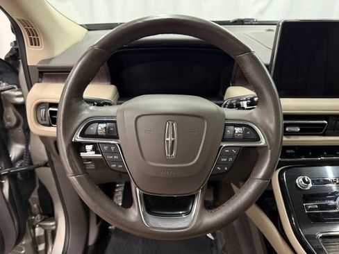 Used 2023 Lincoln Nautilus Reserve AWD/4WD image 13