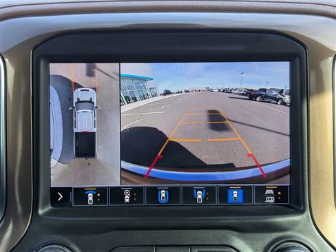 Used 2021 Chevrolet Silverado 3500 High Country w/ Z71 Off-Road Package image 24