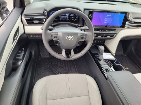 New 2026 Toyota Camry XLE image 6