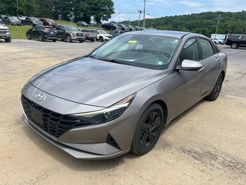 Used 2021 Hyundai Elantra SEL FWD image 10