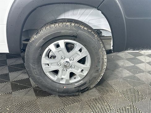 New 2026 RAM ProMaster 2500 w/ Quick Order Package 22G SLT image 17