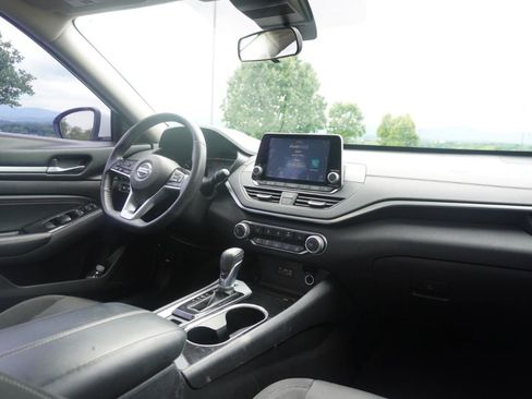 Used 2021 Nissan Altima 2.5 SV w/ SV Premium Package FWD image 23