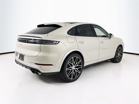 New 2026 Porsche Cayenne Coupe image 9