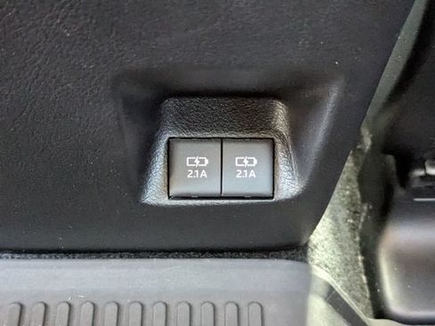 Used 2021 Toyota 4Runner SR5 AWD/4WD image 15