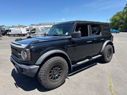 Used 2022 Ford Bronco 4-Door AWD/4WD image 1