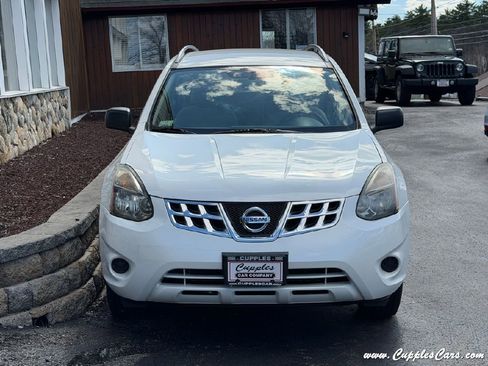 Used 2014 Nissan Rogue S w/ Convenience Package AWD/4WD image 12