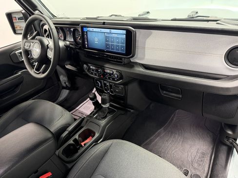 Used 2024 Jeep Wrangler Sport S image 23