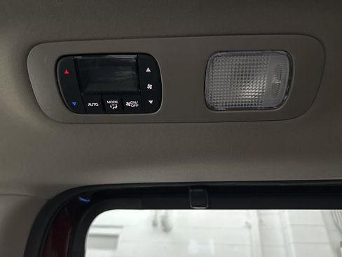 Used 2020 Honda Odyssey Elite image 41