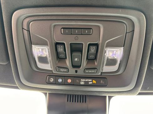 Used 2023 GMC Sierra 1500 Denali Ultimate AWD/4WD image 46
