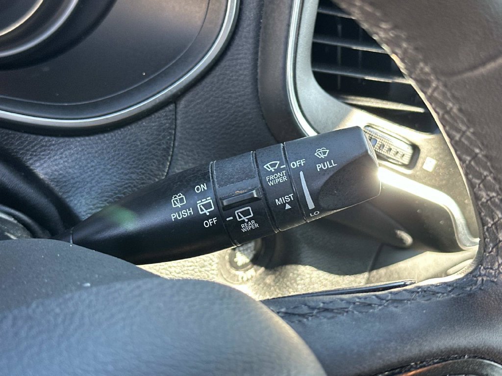 Used 2022 Jeep Cherokee Trailhawk w/ Sound & Nav Group AWD/4WD image 35