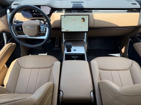 New 2026 Land Rover Range Rover Long Wheelbase SE AWD/4WD image 15
