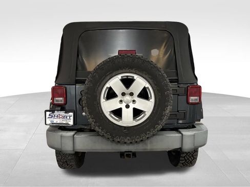 Used 2007 Jeep Wrangler Unlimited Sahara w/ Trailer Tow Group AWD/4WD image 4
