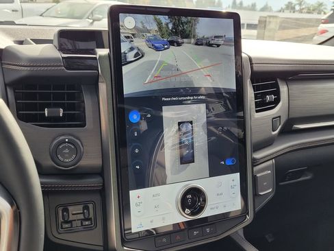 New 2024 Ford Expedition Platinum image 46