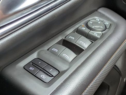 Used 2021 GMC Yukon AT4 AWD/4WD image 27