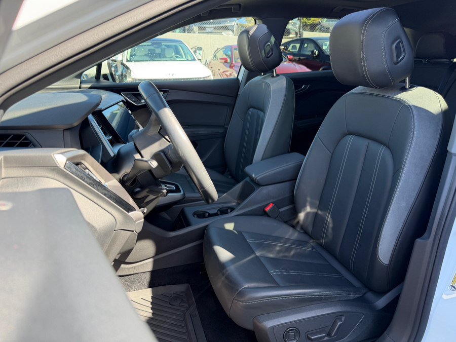 Used 2023 Audi Q4 e-tron Premium Plus w/ Premium Plus RWD image 16