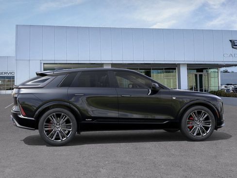 New 2026 Cadillac Lyriq V image 6