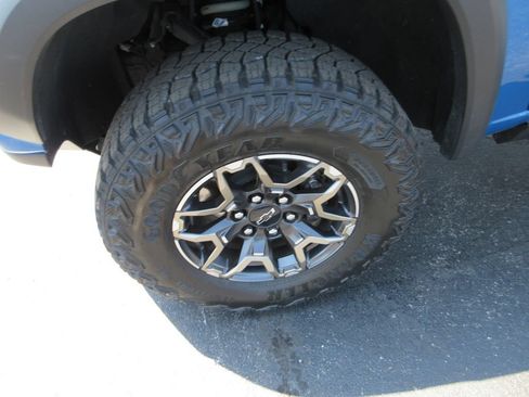 Used 2023 Chevrolet Colorado ZR2 w/ ZR2 Convenience Package III AWD/4WD image 15