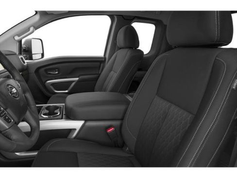 Used 2019 Nissan Titan SV w/ SV Convenience Package image 12
