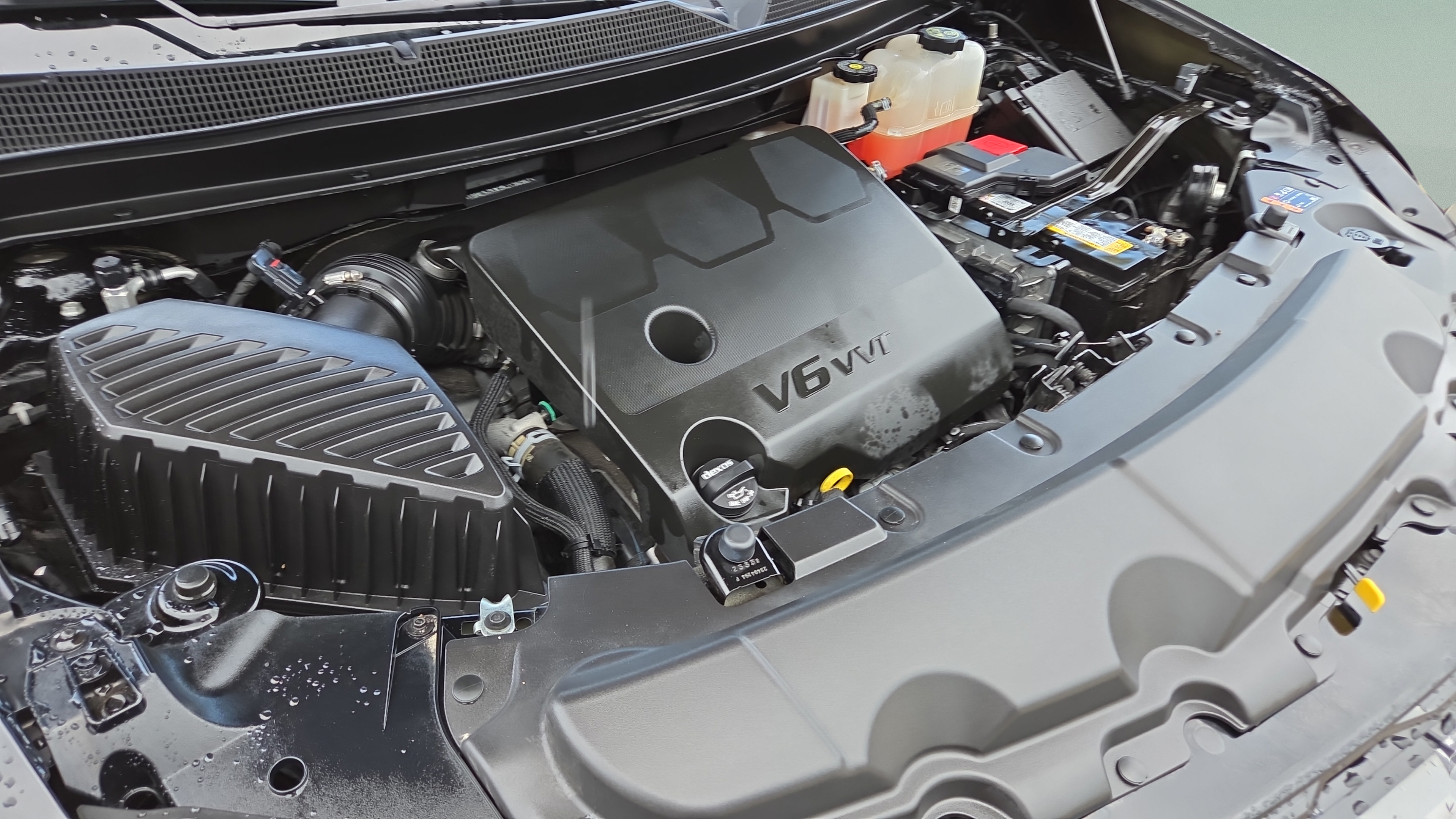 Used 2024 Chevrolet Traverse Premier w/ Redline Edition FWD image 20