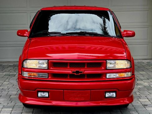 Used 2001 Chevrolet Blazer Xtreme w/ Preferred Equipment Group image 29