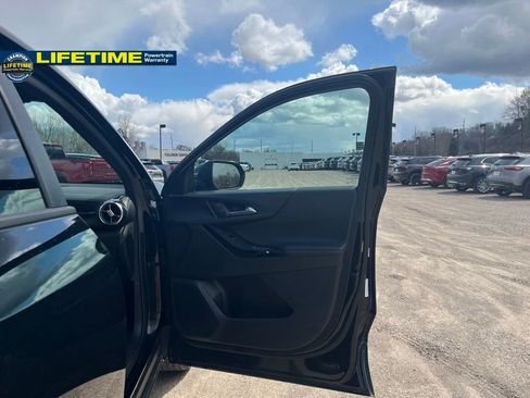 Used 2025 Chevrolet Equinox LT image 33