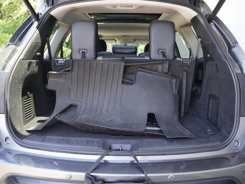 Used 2020 Nissan Pathfinder SL AWD/4WD image 29