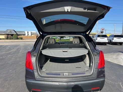 Used 2018 Cadillac XT5 Luxury w/ Driver Awareness Package image 9