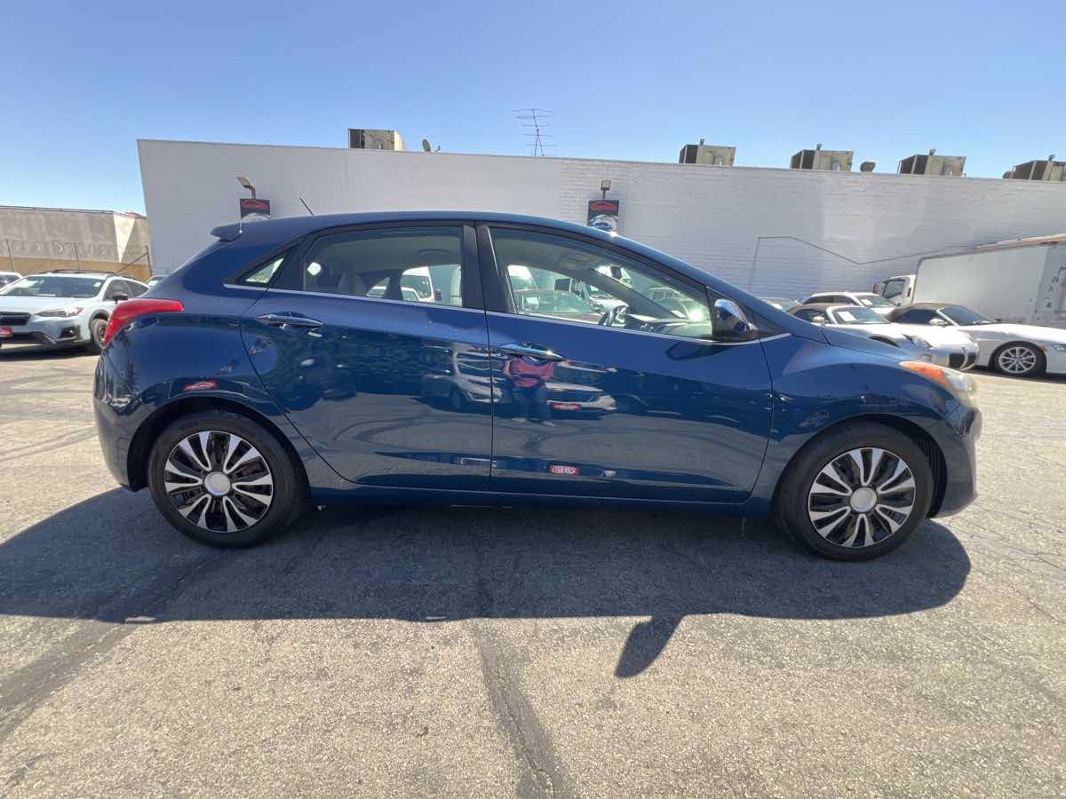 Used 2016 Hyundai Elantra GT FWD image 5