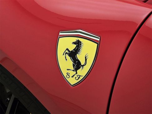 Used 2020 Ferrari F8 Tributo image 16