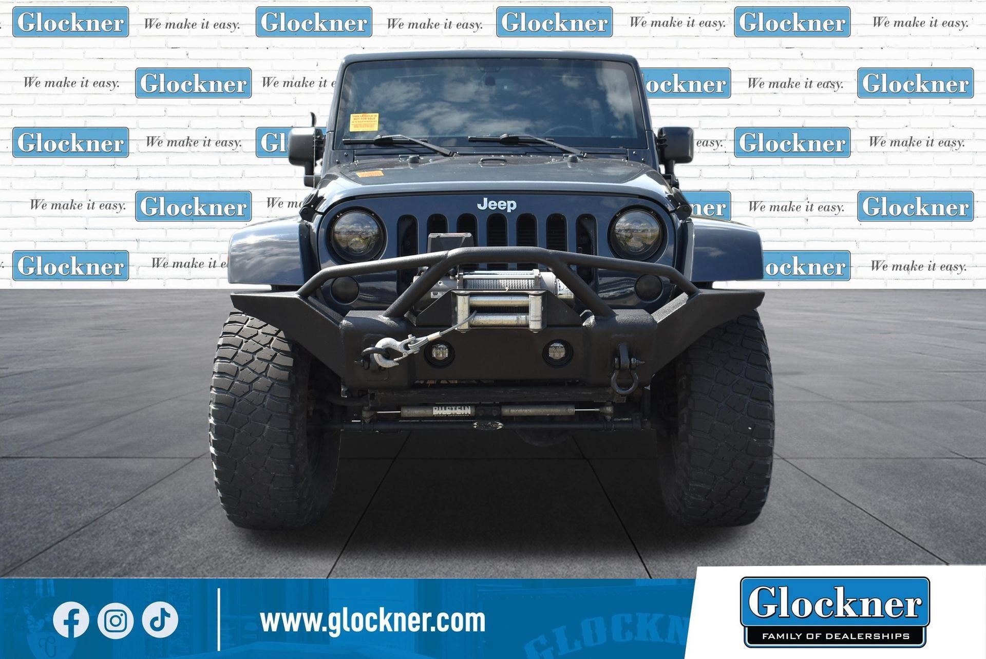 Used 2016 Jeep Wrangler Unlimited Rubicon w/ Connectivity Group AWD/4WD image 12